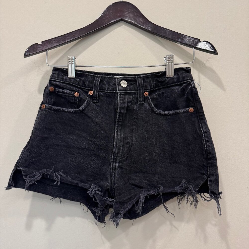 Abercrombie & Fitch Curve Love High Rise Mom Shorts Black Denim Size 25 / 0